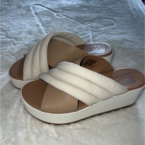 Sorel tan and white slip on wedge sandal